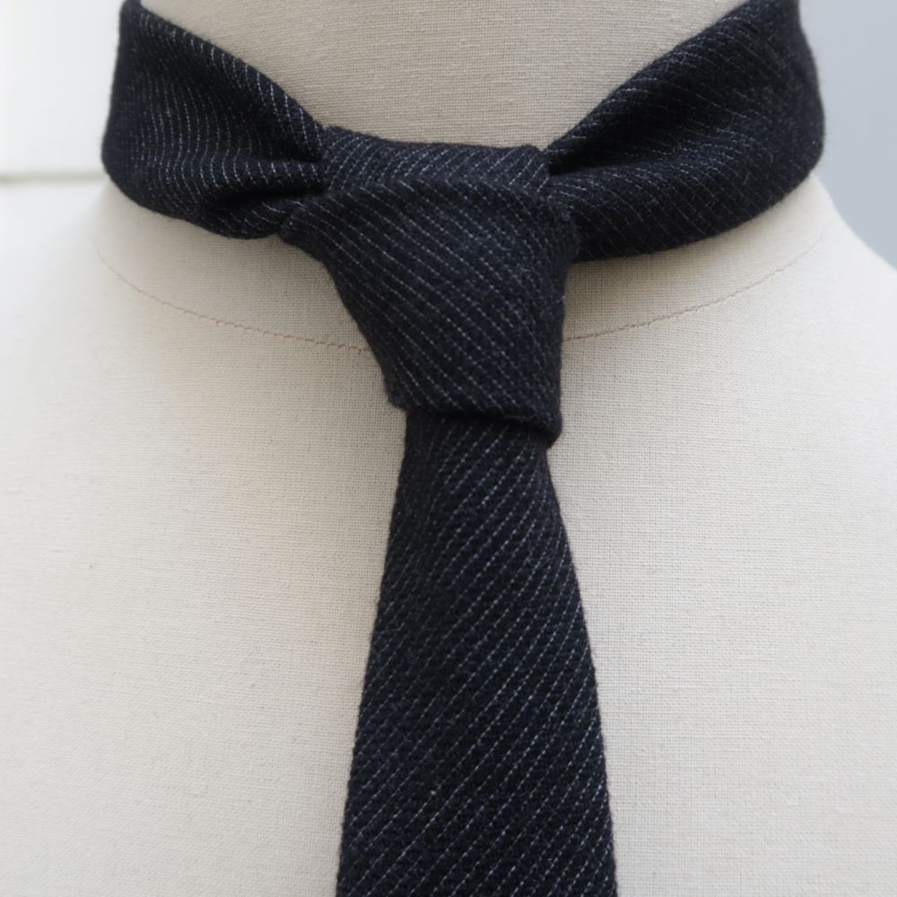 Cravate signé Noblet 1939 et Fait Main à Paris Cravate luxe made in France Philippe Gaber