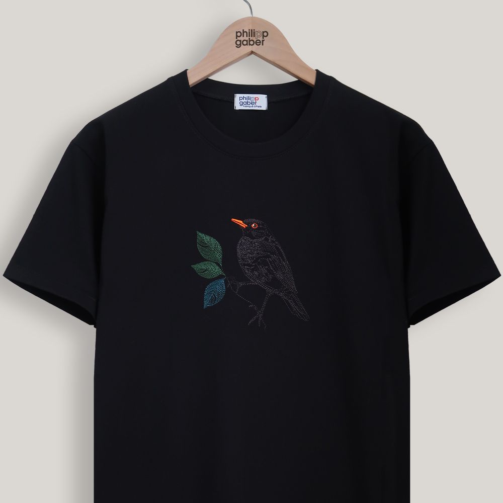 Organic T-shirt black bird in the night embroidered